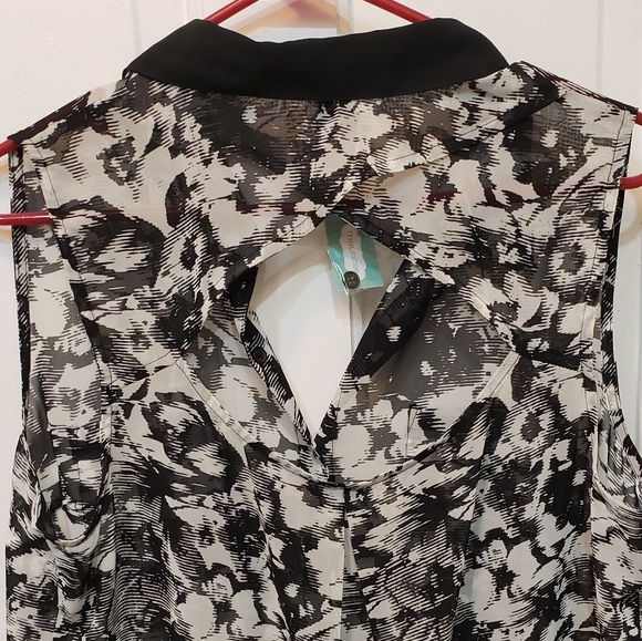 Sheer Maurices Tank - Picture 2 of 3